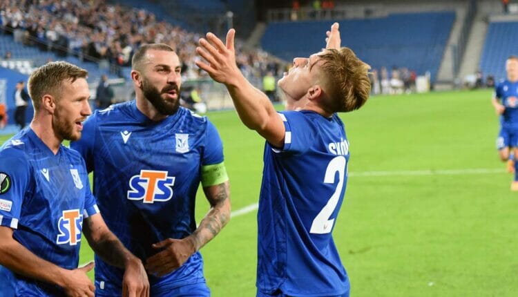 Lech Raków online za darmo. Transmisja z derbów Poznania